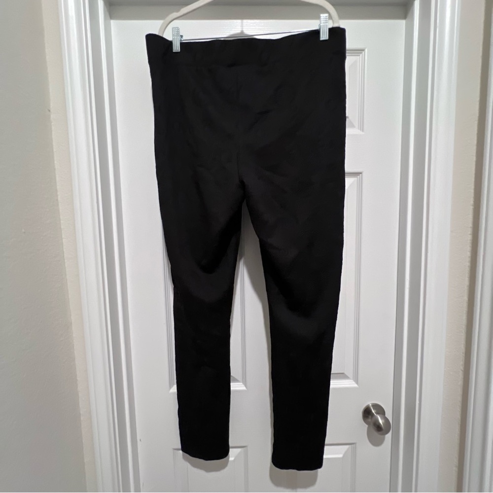 Black High-Waisted Seamless Leggings